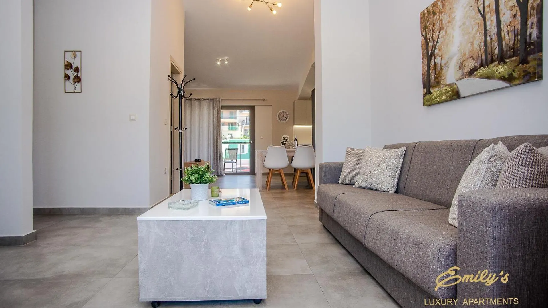 Emily'S Luxury Apartments Αργοστόλι