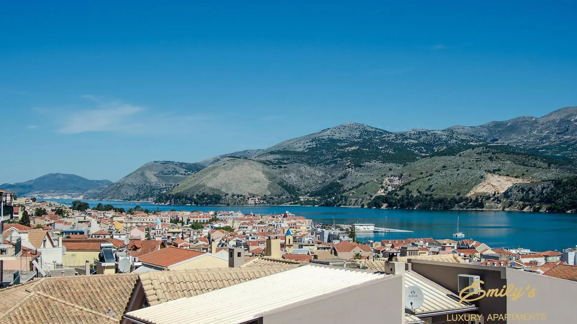 Emily'S Luxury Apartments Αργοστόλι