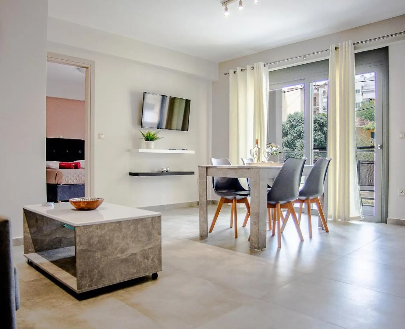 Emily'S Luxury Apartments Αργοστόλι