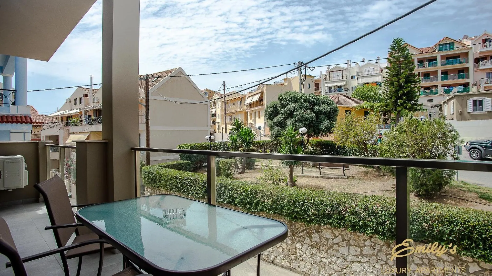 Emily'S Luxury Apartments Αργοστόλι