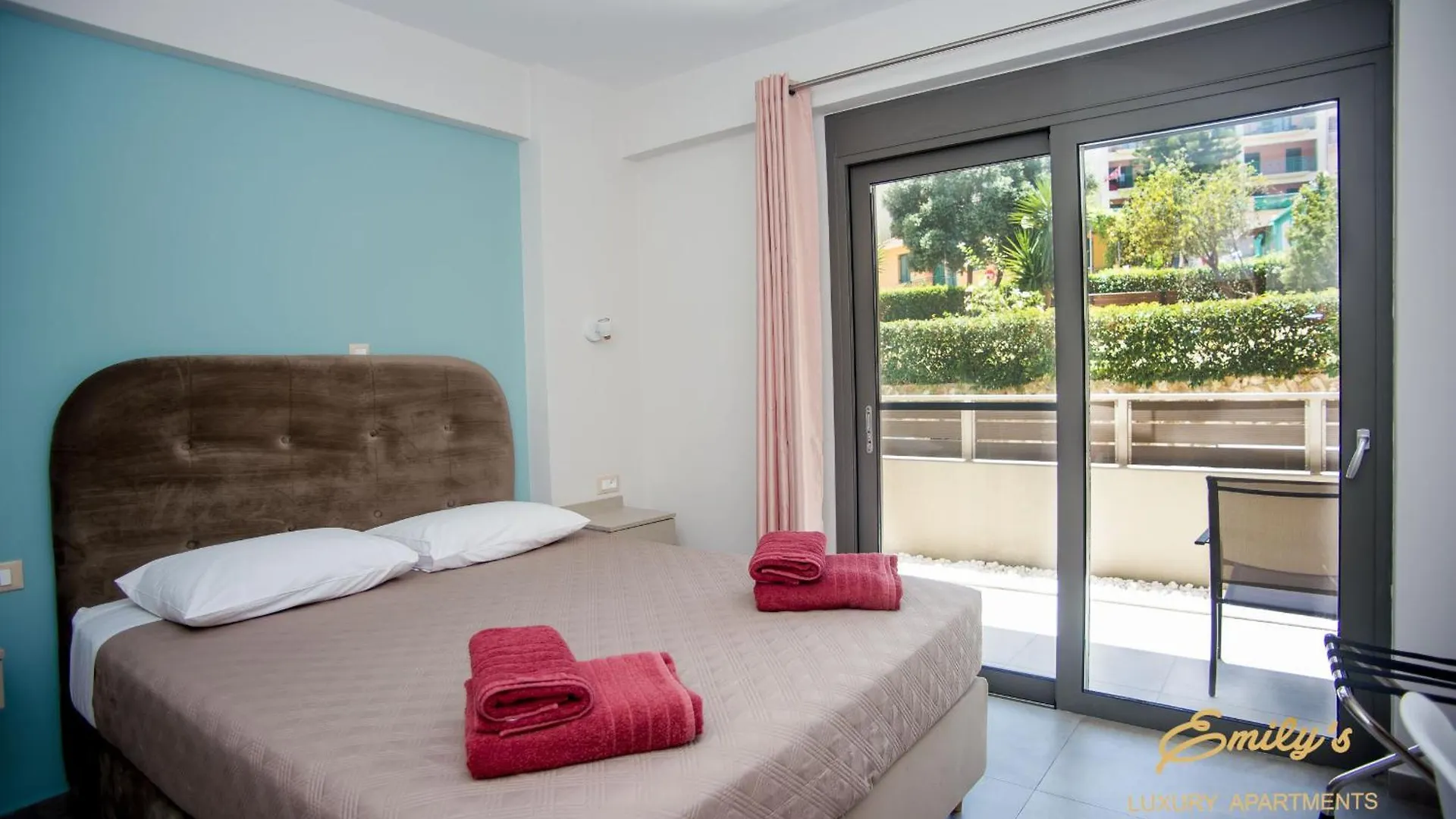 Emily'S Luxury Apartments Αργοστόλι